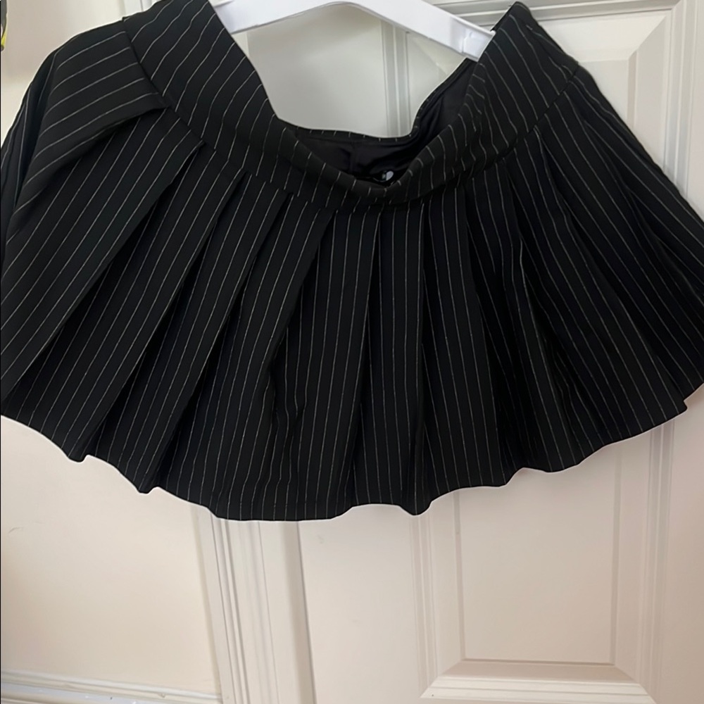 Sincerely Jules Black Pleated Skater Mini Skirt